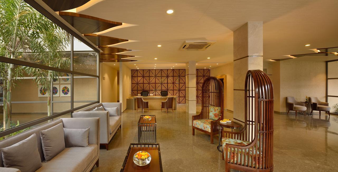 Kabir Hotel & Spa Vadodara Exterior foto