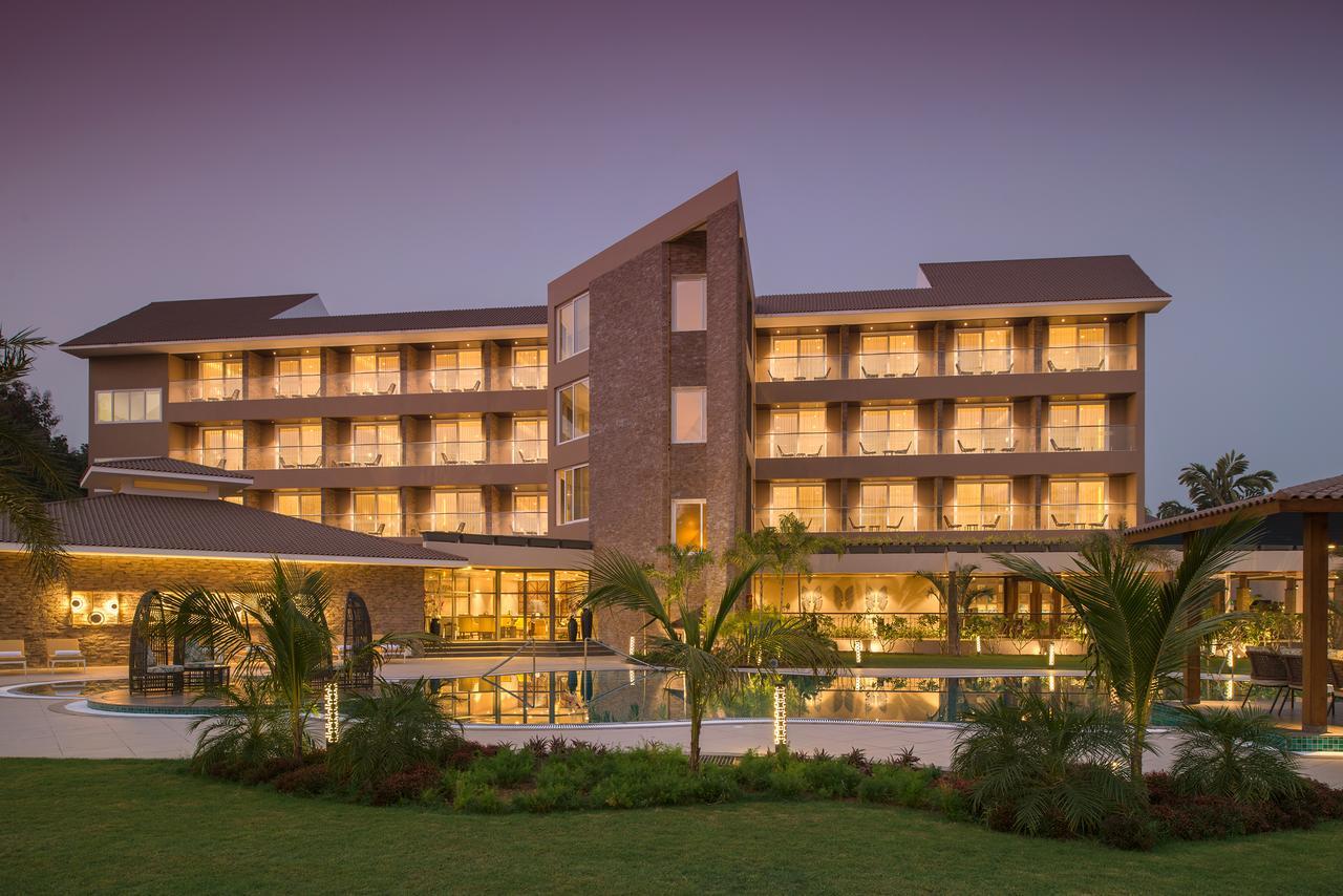 Kabir Hotel & Spa Vadodara Exterior foto